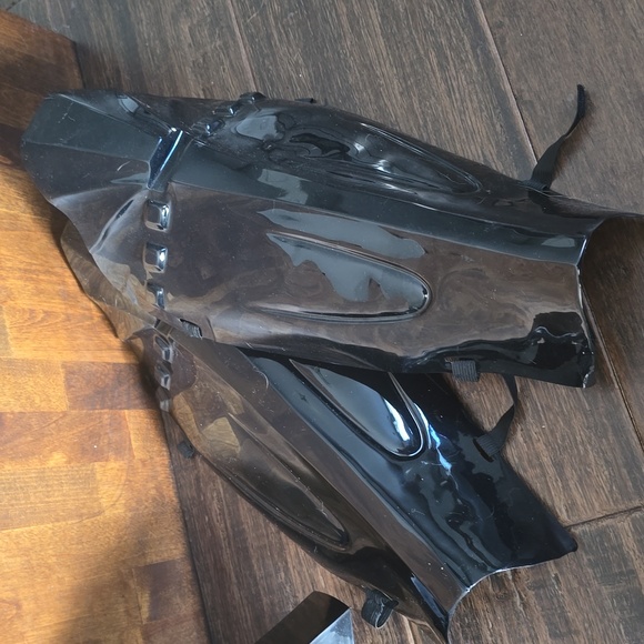 Darth Vader Deluxe Costume - Picture 3 of 5